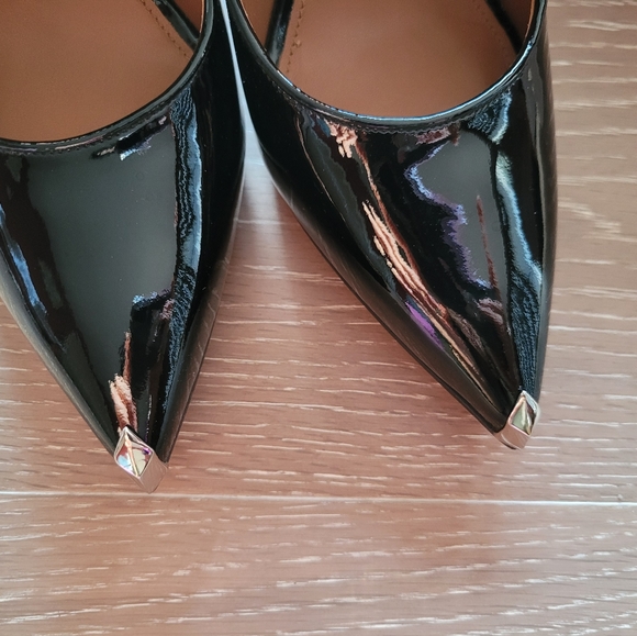 GIVENCHY Pointy metal cap patent black heels - Picture 12 of 15